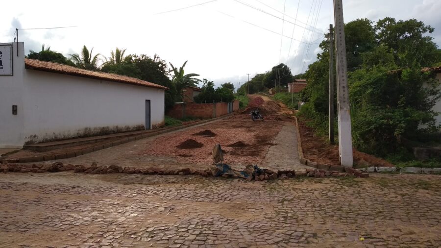 Prefeitura de Palmeira do Piauí inicia obras de pavimentação no entorno da nova UBS