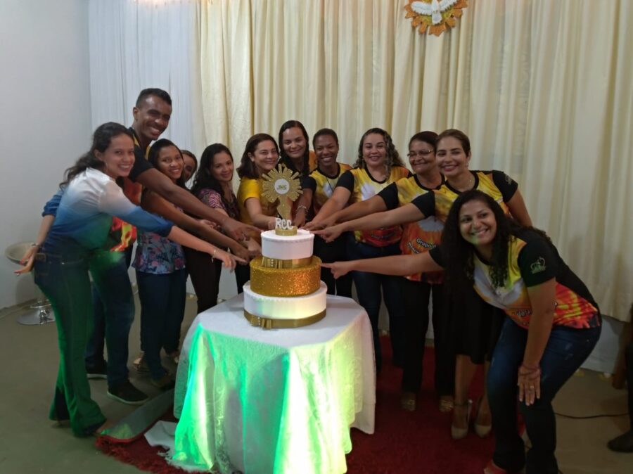 Grupo de Oração 'Renovados Pelo Espírito Santo' comemora Bodas de Zinco