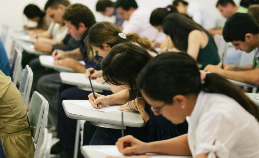 Três prefeituras do Piauí estão com inscrições abertas para 279 vagas e salário de até R$ 6,5 mil