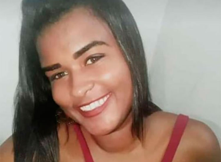Irmãs dão 20 facadas em estudante na frente de escola no Sul do Piauí