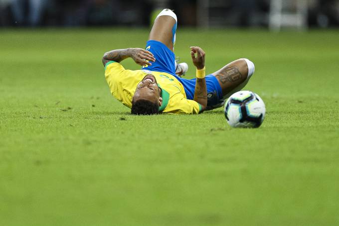 Neymar é cortado da seleção brasileira para a Copa América após nova lesão