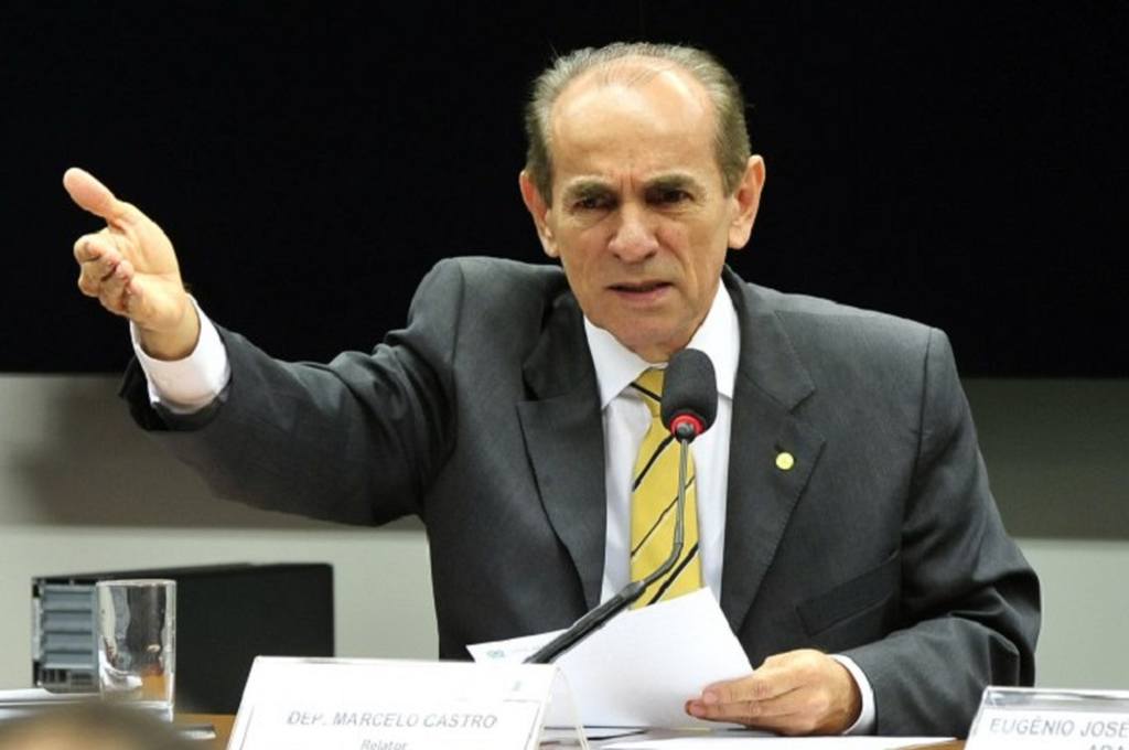 CCJ do Senado aprova fim da reeleição para cargos do Executivo