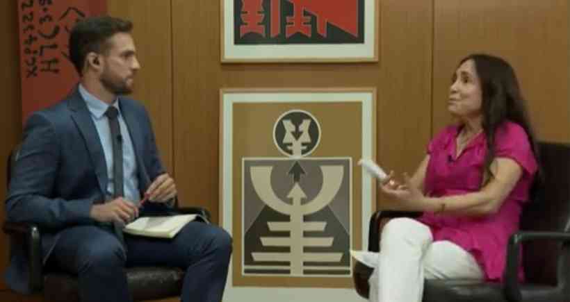 Secretária de Cultura, Regina Duarte abandona entrevista ao vivo