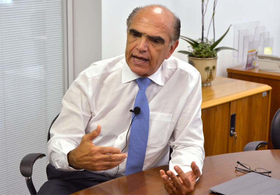 Diretor da CNI crê no retorno em junho e diz que desafio é manter empresas vivas