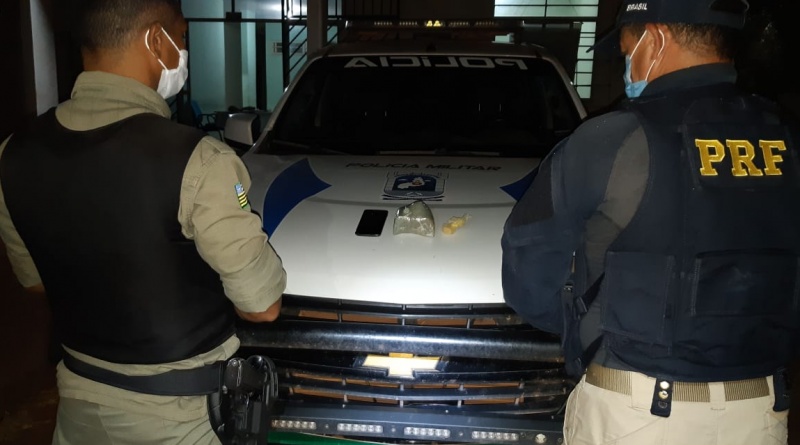 PRF e Polícia Militar apreendem em ônibus interestadual na BR 235 em Santa Filomena uma porção de crack