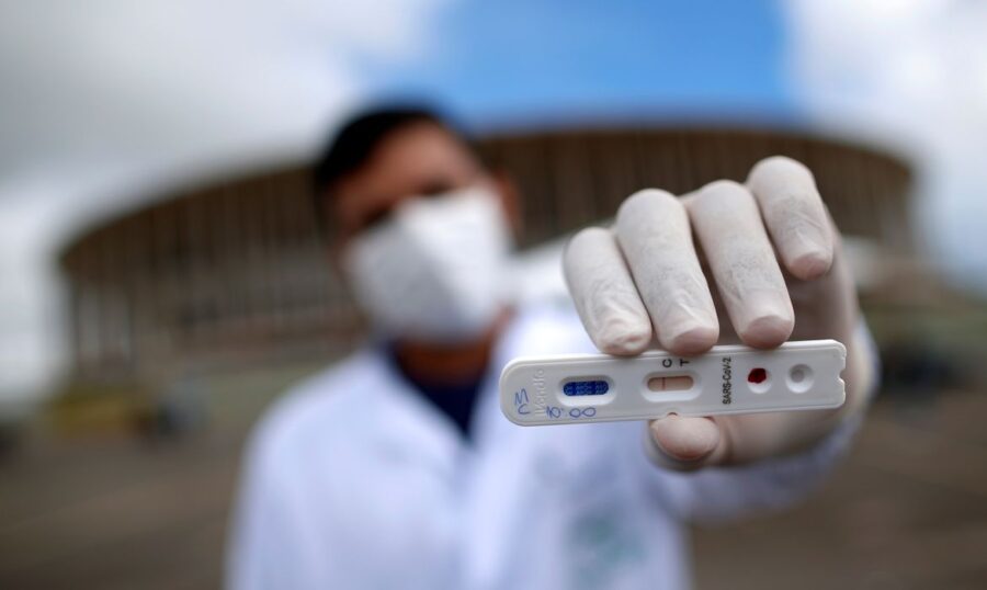 Queda nos casos de covid no Piauí em 14 dias chega a 73%, afirma Sesapi