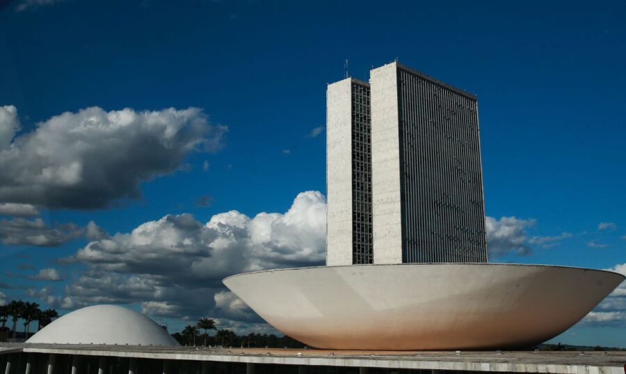 Fraude no INSS: Somente dois parlamentares do Piauí assinam CPI que pode investigar crimes