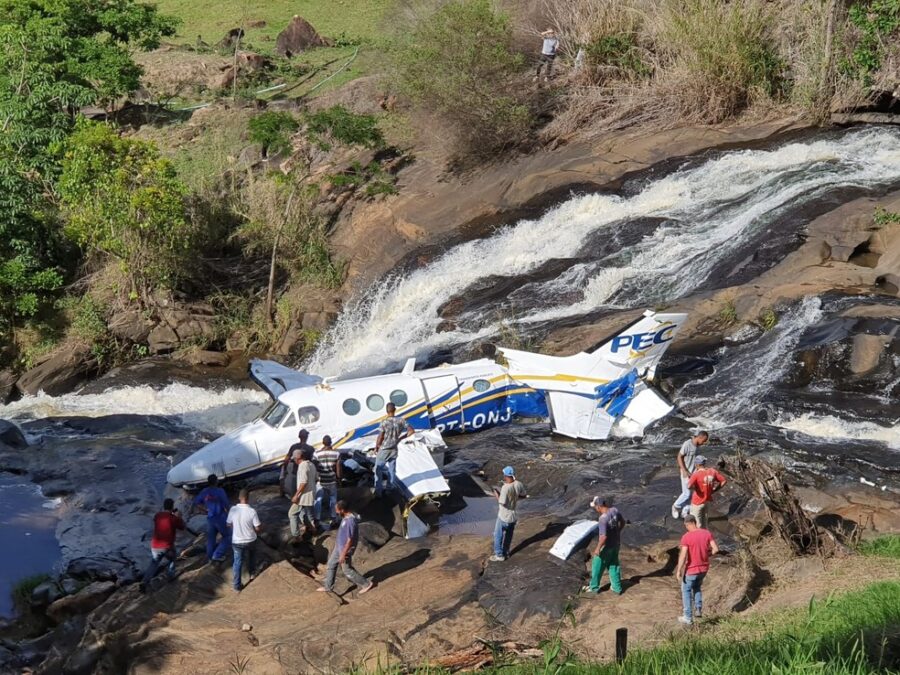 Polícia Civil culpa pilotos por queda de avião que matou Marília Mendonça; caso é arquivado