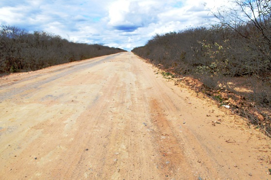 Governador autoriza recuperação da PI-225 e outras obras para Avelino Lopes