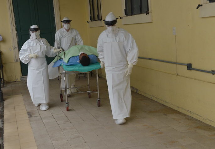 URGENTE: Comitê Científico recomenda uso da máscara para evitar nova onda de Covid no Brasil
