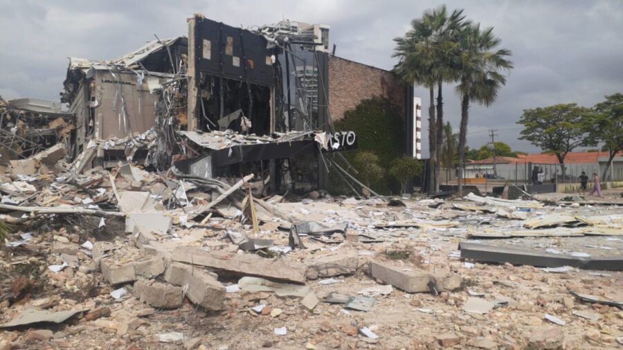 Explosão destrói prédio de restaurante na zona Leste de Teresina – Foto: Emanuel Pereira