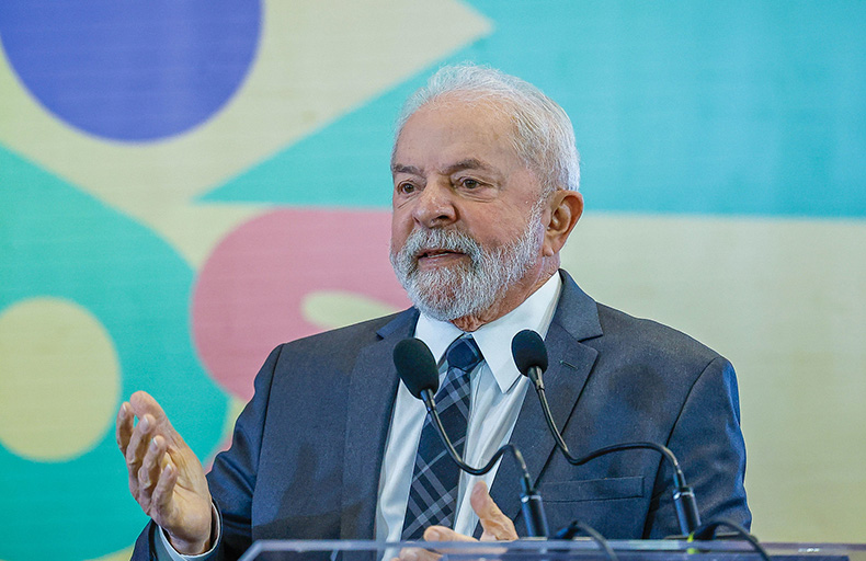 Lula sanciona lei que aumenta salário dos ministros do STF