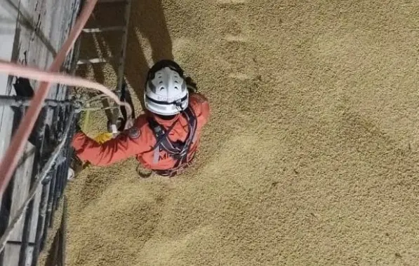 Dois trabalhadores morrem soterrados em silo de fazenda de soja em Barreiras-BA