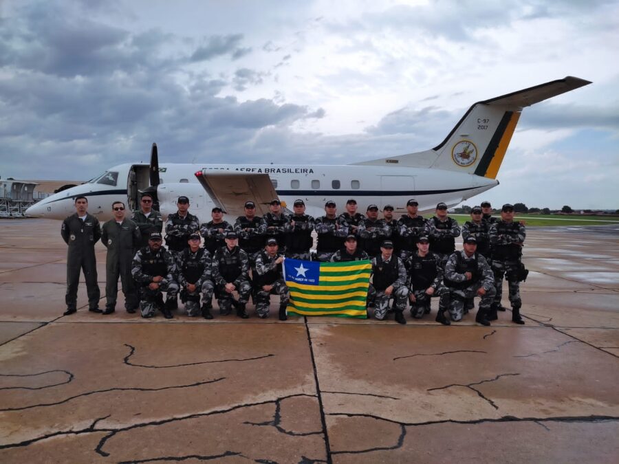 Governador do Piauí envia reforço de policiais ao Distrito Federal
