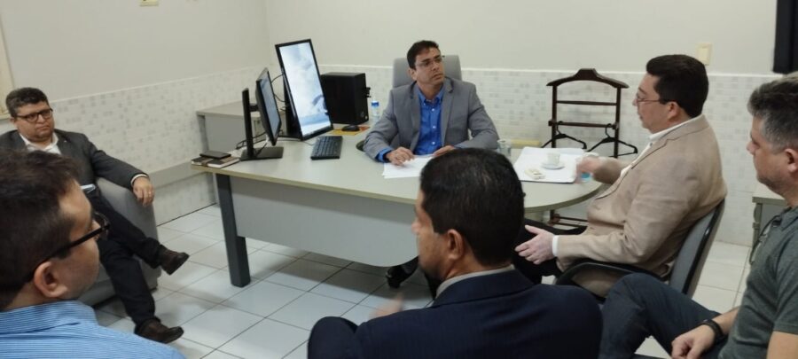 PGE-PI recebe visita de cooperação técnica da ATI
