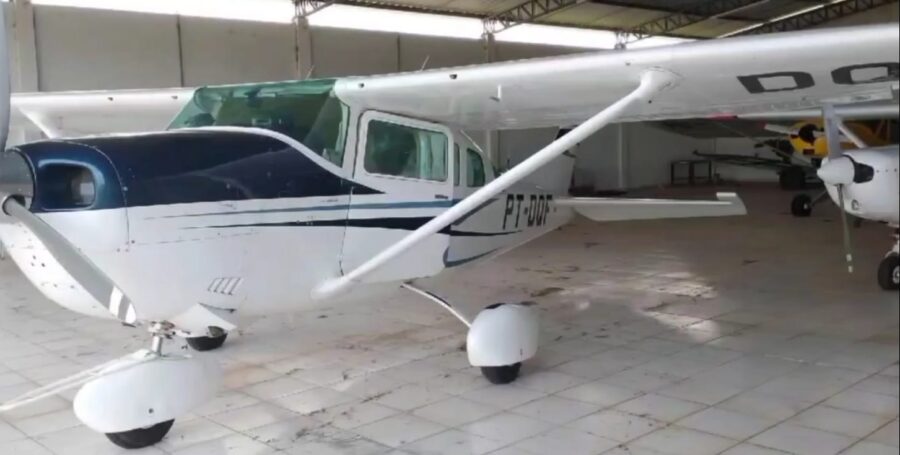 Criminosos fortemente armados roubam aeronave de clube em Teresina