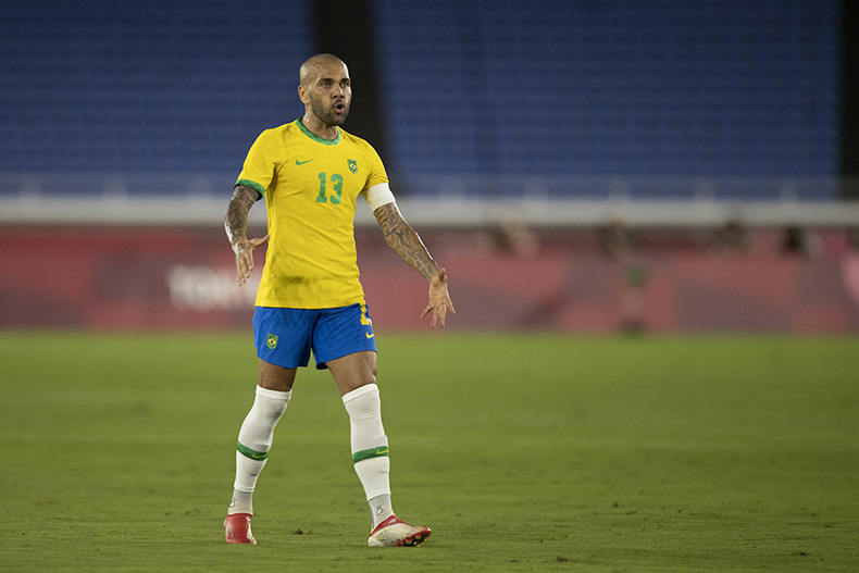 Daniel Alves é detido na Espanha sob acusação de agressão sexual
