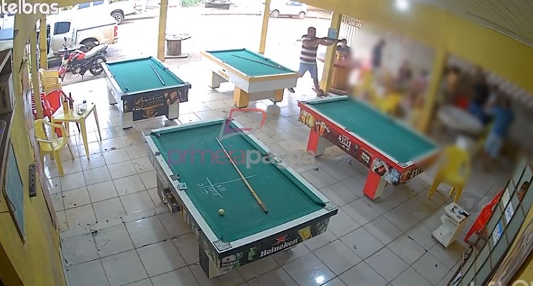 Vídeo: Chacina deixa 7 pessoas mortas por causa de jogo de sinuca