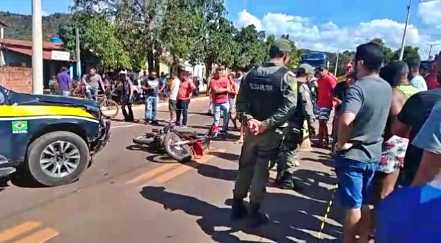 Após PRF interceptar motociclista, população ameaça atear fogo em viatura em São Gonçalo do Gurguéia