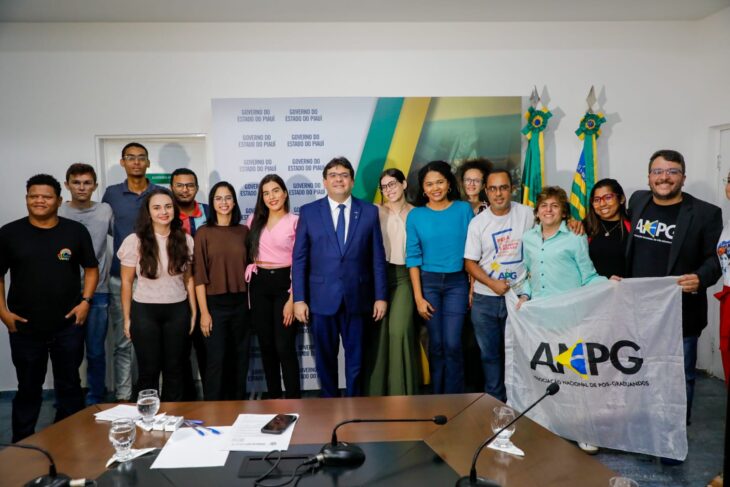 Governo amplia e reajusta valores das bolsas da Uespi e Fapepi: (R$ 19,8 milhões)