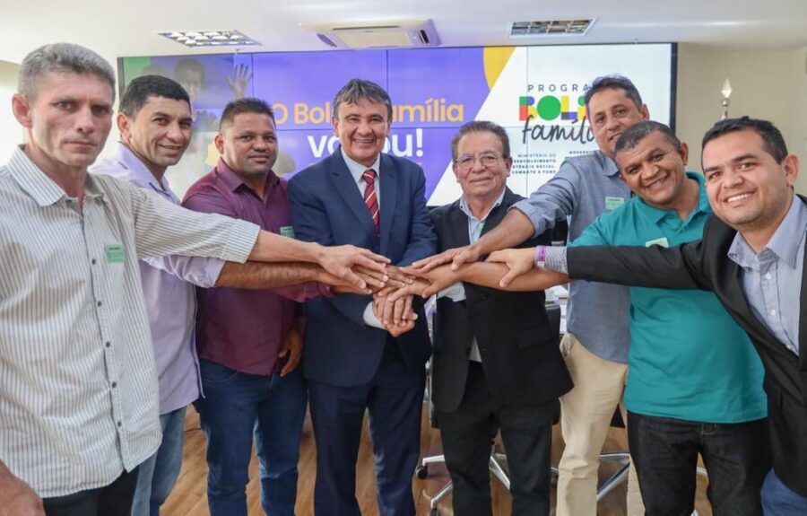 Santa Luz | Em Brasília, Zé Lima se reúne com Ministro na 24ª edição da Marcha dos Prefeitos