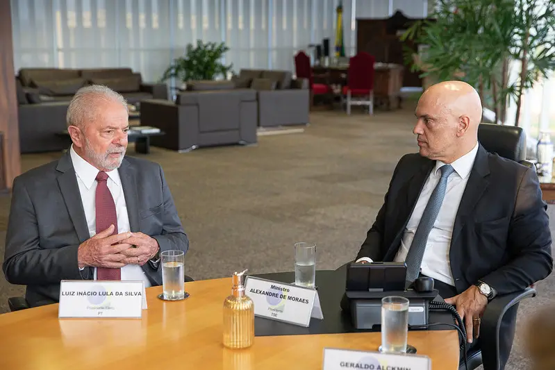 Moraes pede a Lula projeto para regulamentar as plataformas digitais