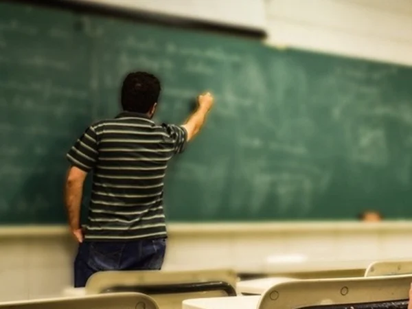Governo do Estado convoca mais 350 professores substitutos