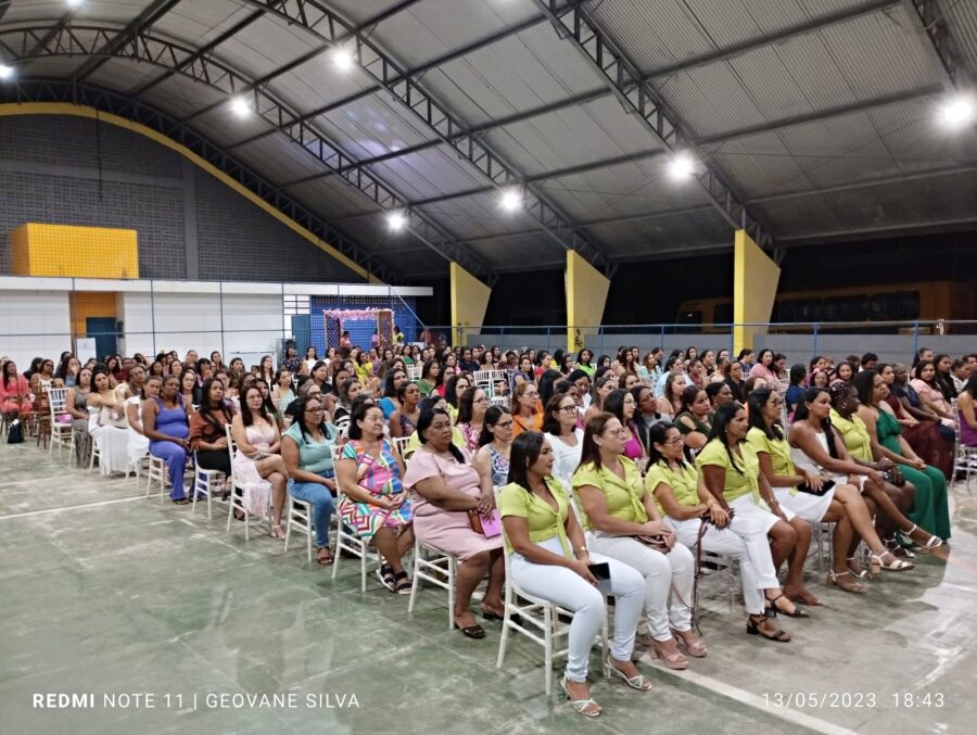 Educação de Palmeira do Piauí realiza confraternização em comemoração ao Dia das Mães