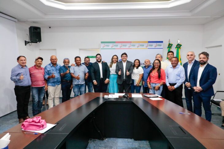 Governador Rafael Fonteles anuncia UTI’s para Uruçuí e Corrente