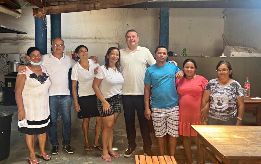 Prefeito Nestor Elvas visita Casa de apoio em Teresina