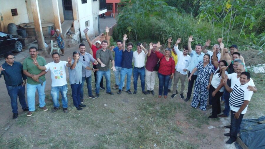 Nestor Elvas assina ordem de serviço da construção da Ponte que liga centro de Bom Jesus a BR-135