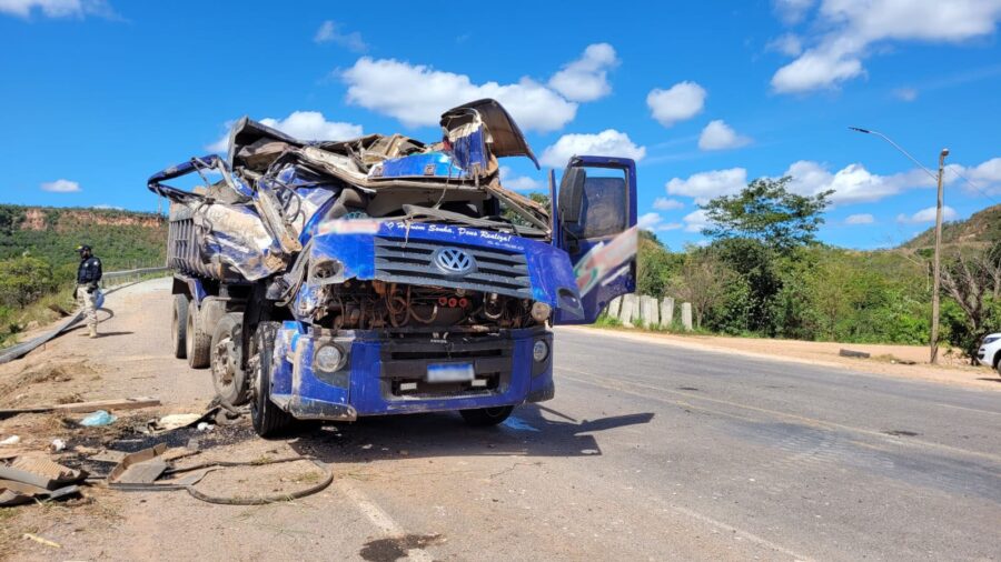Motorista morre em grave acidente na BR-235 em Santa Filomena, Sul do PI