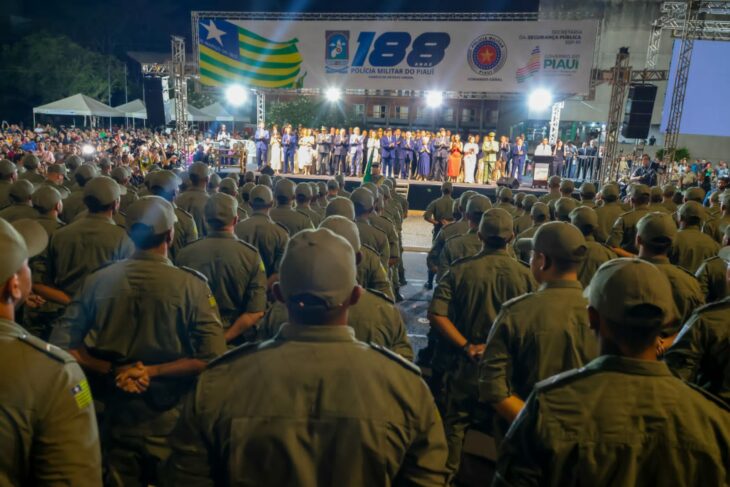 Governador realiza a maior promoção de policiais da história da PM do Piauí