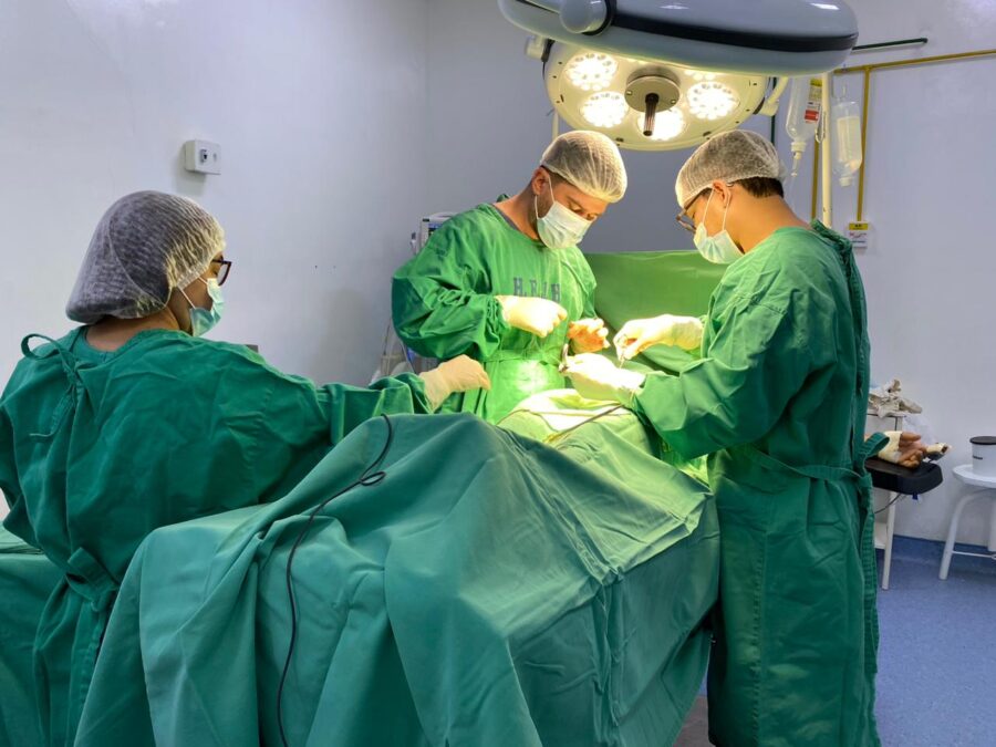 HGV realiza cirurgia inédita de tumor cerebral com o paciente acordado