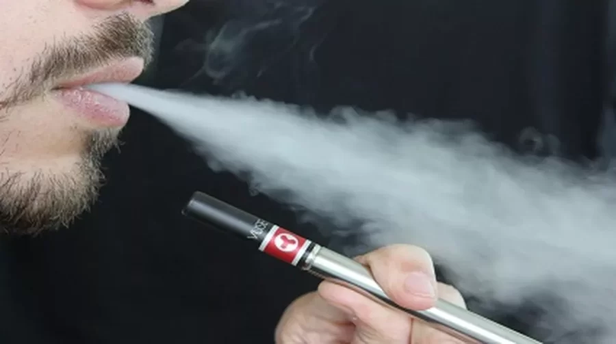 URGENTE: cigarros eletrônicos e vapes podem levar à epidemia de casos de câncer de pulmão na geração Z