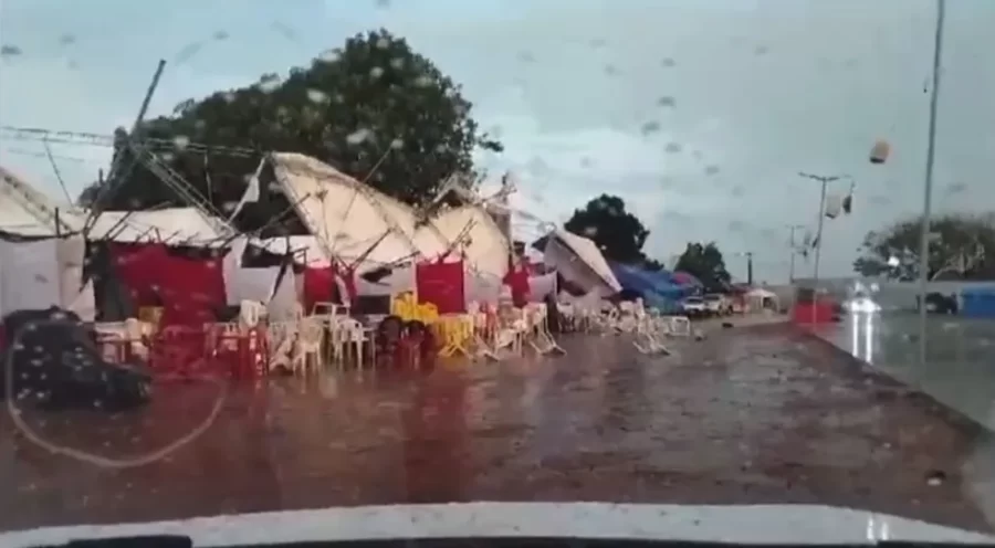 Tempestade destrói parcialmente estrutura de festejos em Baixa Grande do Ribeiro
