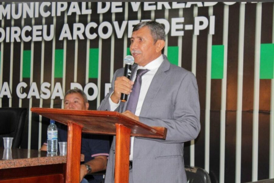 Chico do Sindicato toma posse como prefeito de Dirceu Arcoverde