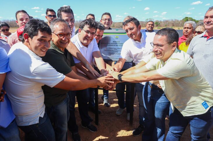 Rafael Fonteles inaugura aeródromo, estradas e outros equipamentos públicos em Canto do Buriti