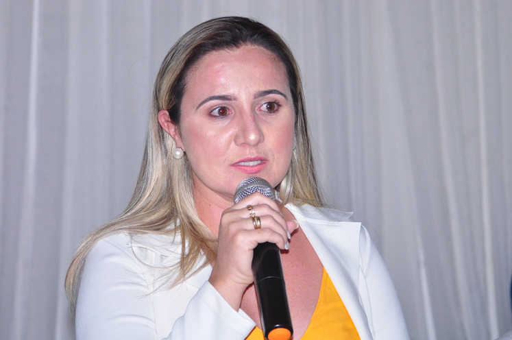 Prefeita recebeu R$ 377 mil em salários sem ocupar cargo de terapeuta ocupacional