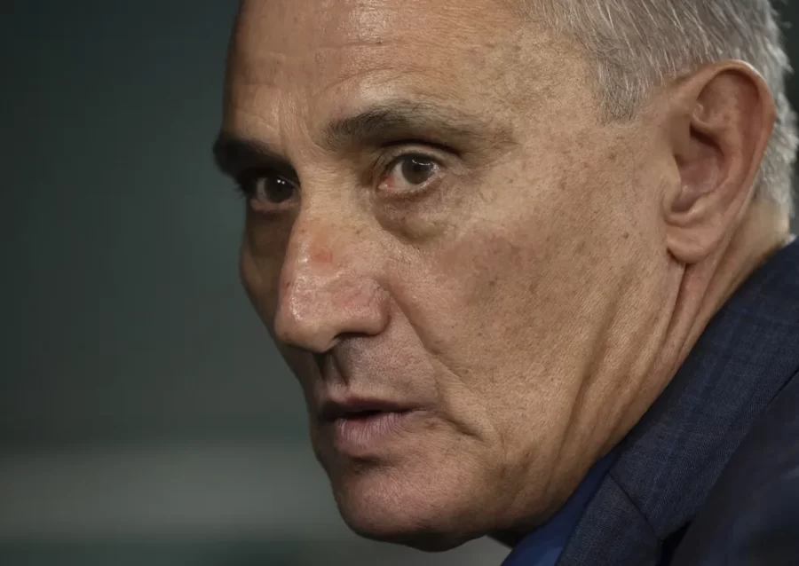 Tite ganha força nos bastidores, e Flamengo abre contatos para contratar técnico