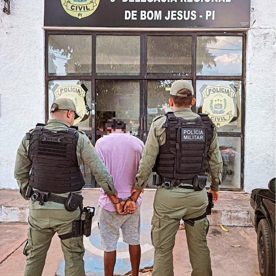 Polícia prende homem acusado de violência doméstica contra os pais em Cristino Castro