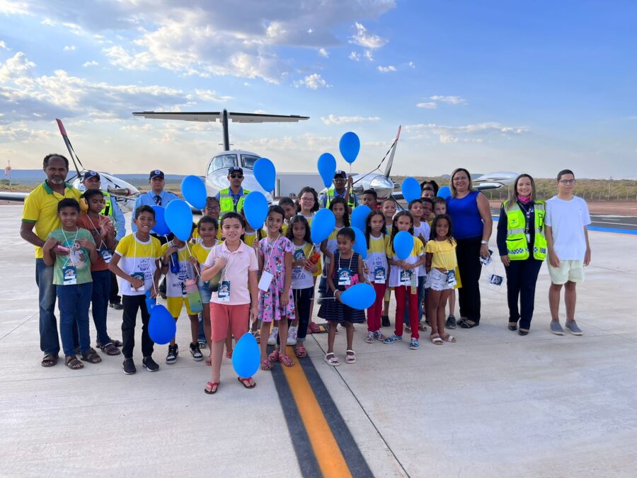 Ação educativa no Aeroporto Regional de Bom Jesus do Gurguéia ensina crianças a protegerem e respeitarem a aviação