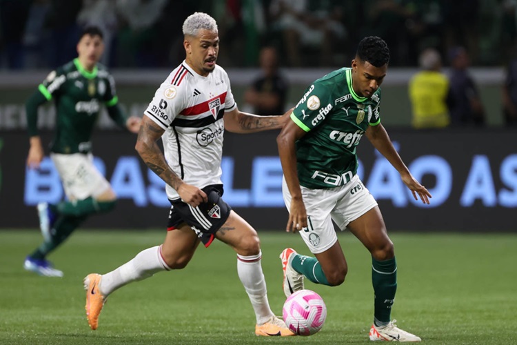 Palmeiras humilha São Paulo, aplica goleada e volta a vencer no Allianz Parque pelo Brasileirão