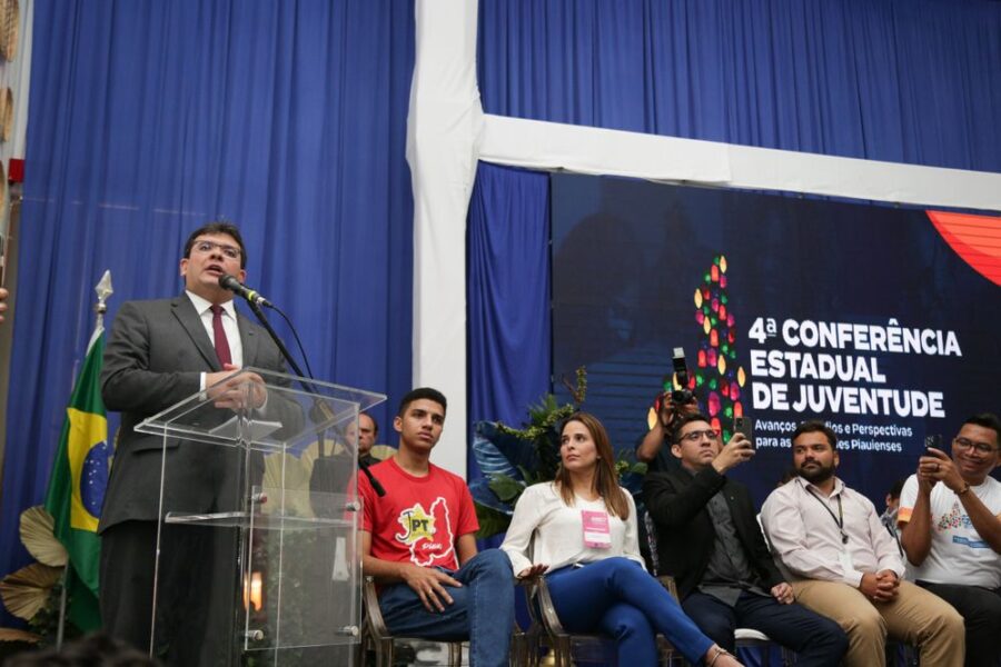 Governador discute elaboração de políticas públicas na Conferência Estadual de Juventude