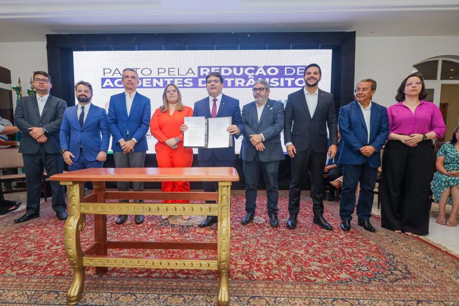 Governador lança pacto para reduzir em 50% o número de mortes no trânsito