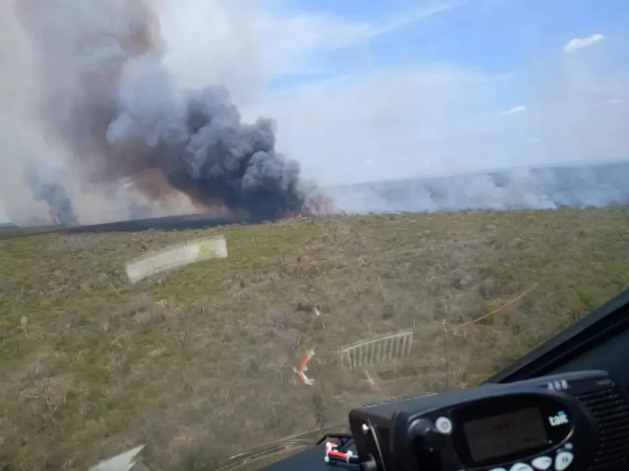 Incêndio florestal na Bahia avança sobre território do Piauí e atinge o Parque Serra das Confusões