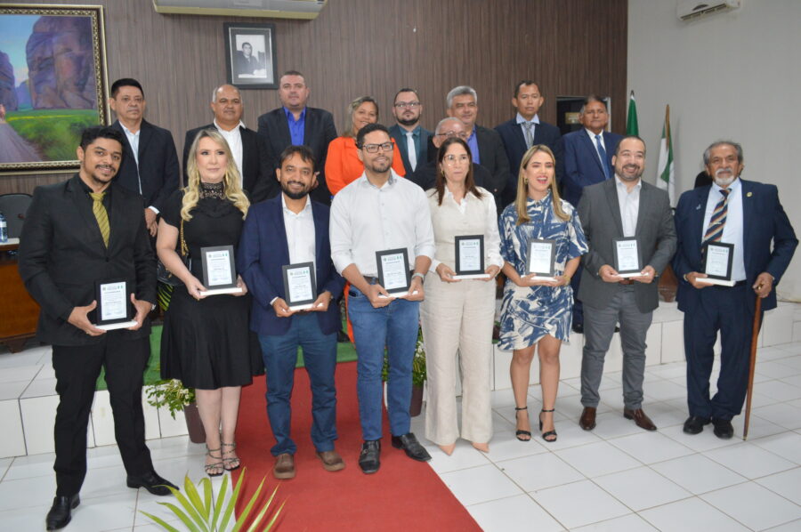 Câmara de Vereadores realiza Sessão Solene de entrega de Títulos de Cidadãos Bonjesuenses