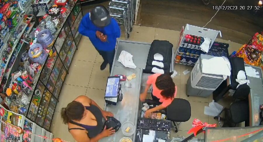 Onda de Assaltos: Mais um Supermercado é alvo de criminosos em Bom Jesus; dois suspeitos são presos