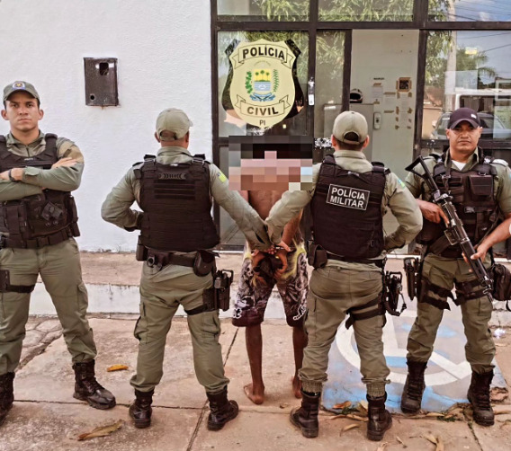 Polícia Militar apreende suspeito com armas e drogas em Cristino Castro