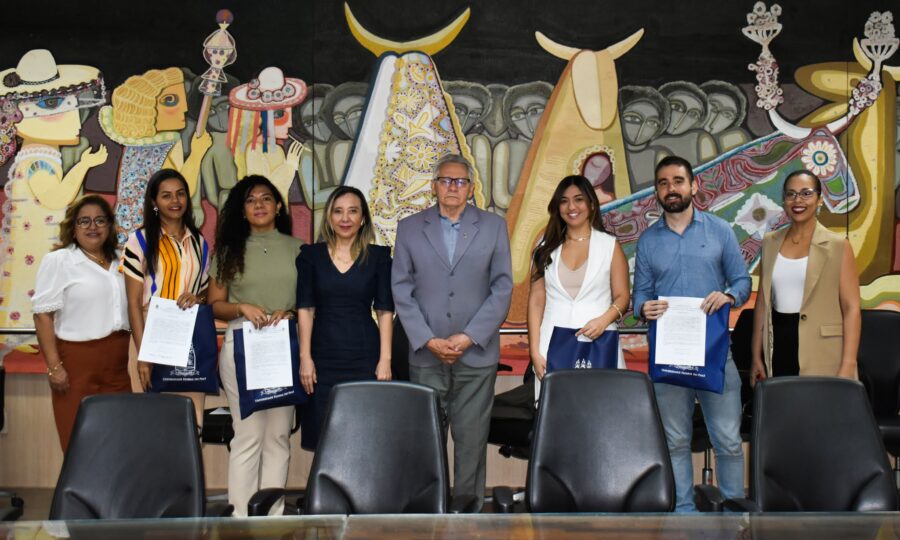 UFPI empossa 4 novos servidores para Campi de Bom Jesus e Teresina